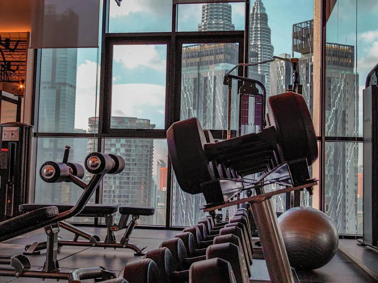 Aparthotel Scarletz Suites Klcc By Wsd Kuala Lumpur Ma­lay­sia