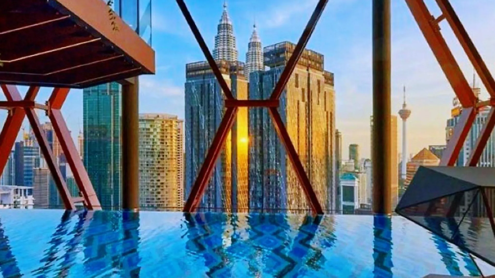 Apartahotel Scarletz Suites Klcc By Wsd Kuala Lumpur